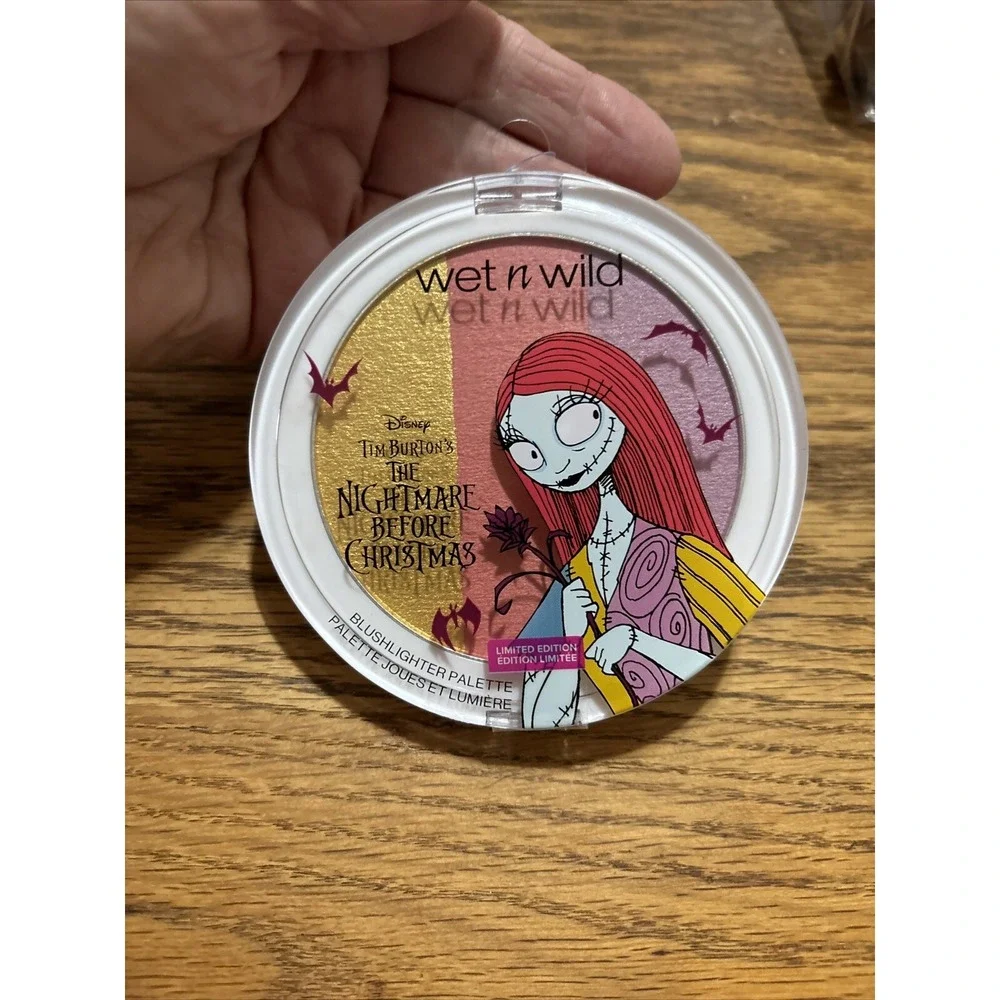 wet n wild Nightmare Before‎ Christmas Blush Highlighter Palette LIMITED EDITION